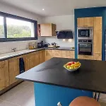 3 Bedroom Cozy Home In Vertou