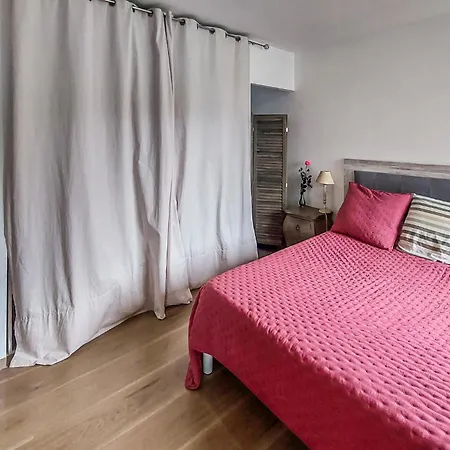 3 Bedroom Cozy In Сasa de vacaciones *