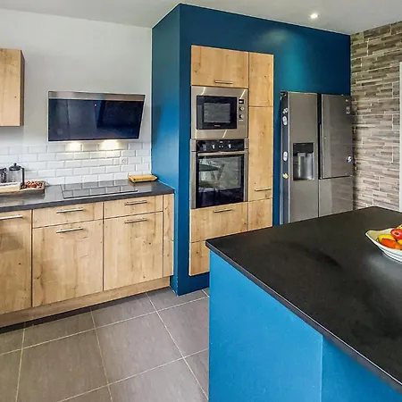 3 Bedroom Cozy Home In Vertou Dom wakacyjny