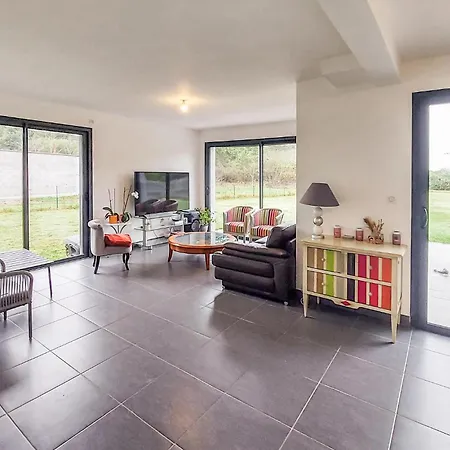 Dom wakacyjny 3 Bedroom Cozy Home In Vertou