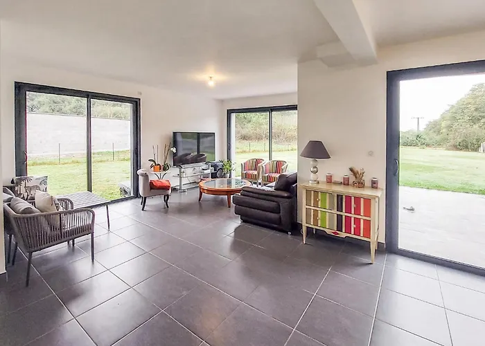 펜션 3 Bedroom Beautiful In