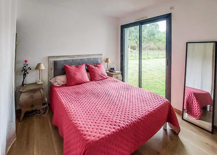 3 Bedroom Beautiful In Vertou